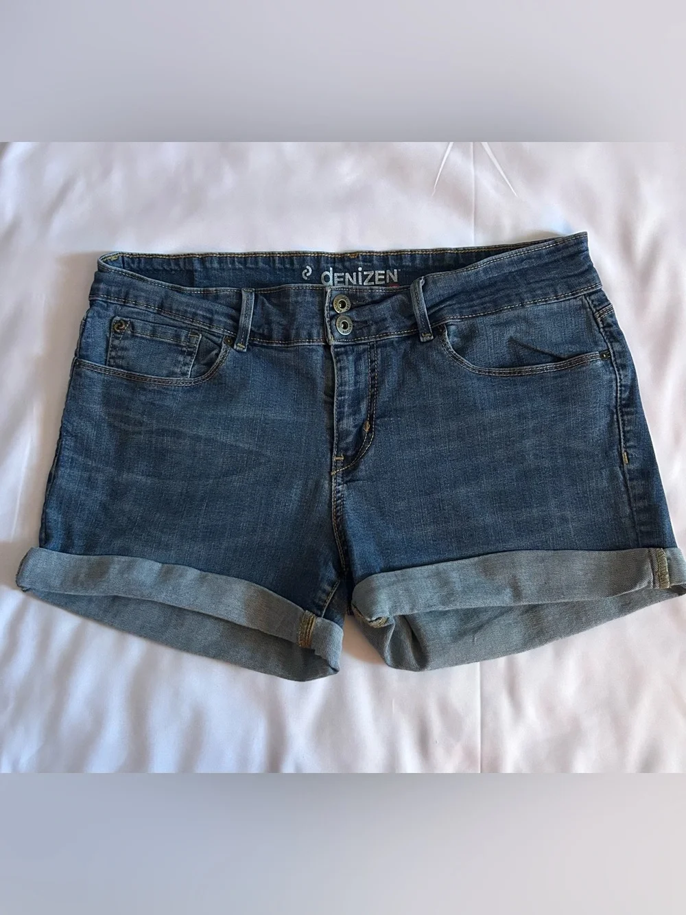 Women's Levi Denizen Cuffed Denim Shorts Size 14